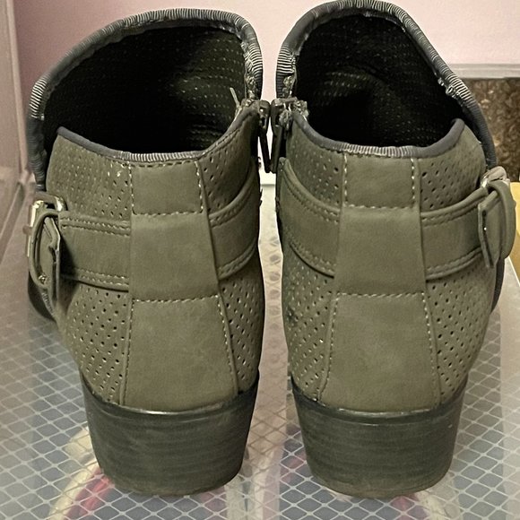 Esprit side-zipped booties - Picture 2 of 5